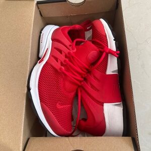 Women’s Sz 6 Nike Presto
